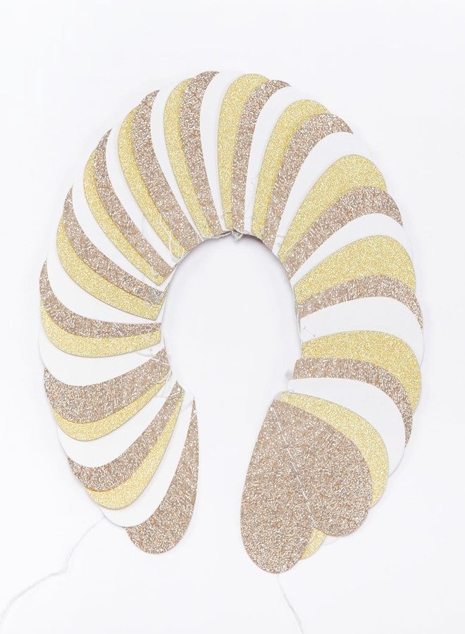 زينة حفلة توديع العزوبية باللونين الأبيض والذهبي - شرائط ورقية معلقة على شكل قلب بطول 52 قدمًا - لافتة زينة، لوازم حفلات الخطوبة والزفاف وحفلات استقبال المولود الجديد من أورولا - Image 3